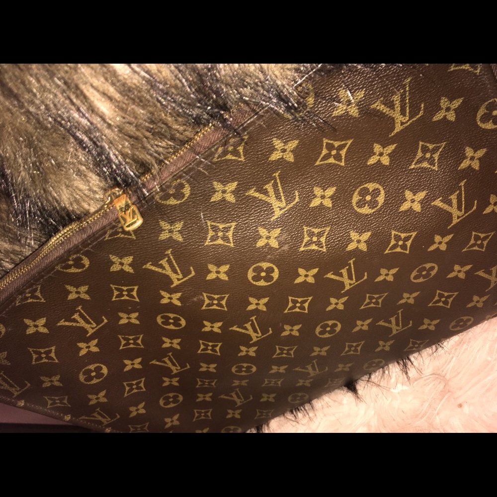 SOLD Louis Vuitton Laptop Sleeve Pouch